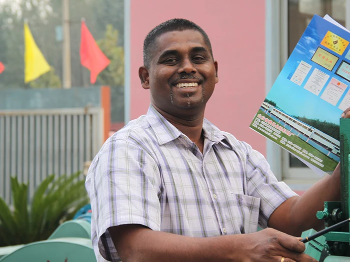Sri Lanka debarker customer